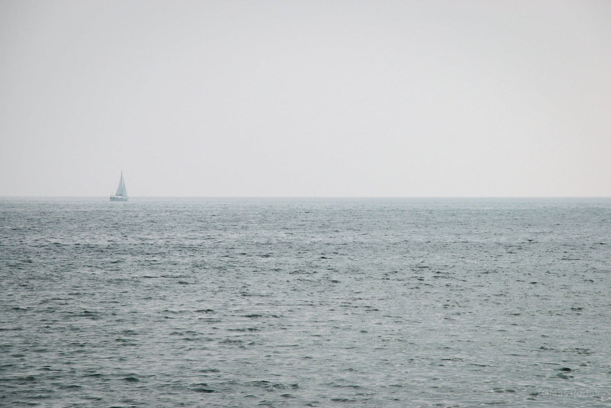 Reflection, meditation, work life balance, TOMs FLOWer CLUB, Tomas Rodak, photography, horizon, water photography, Water, Wasser, Meditation, Wolken, Clouds, Wasserrauschen, blue, blau, Mallorca, La reunion, sea, Schwimmen, blaue Lagune, minimalism's, klassisch,