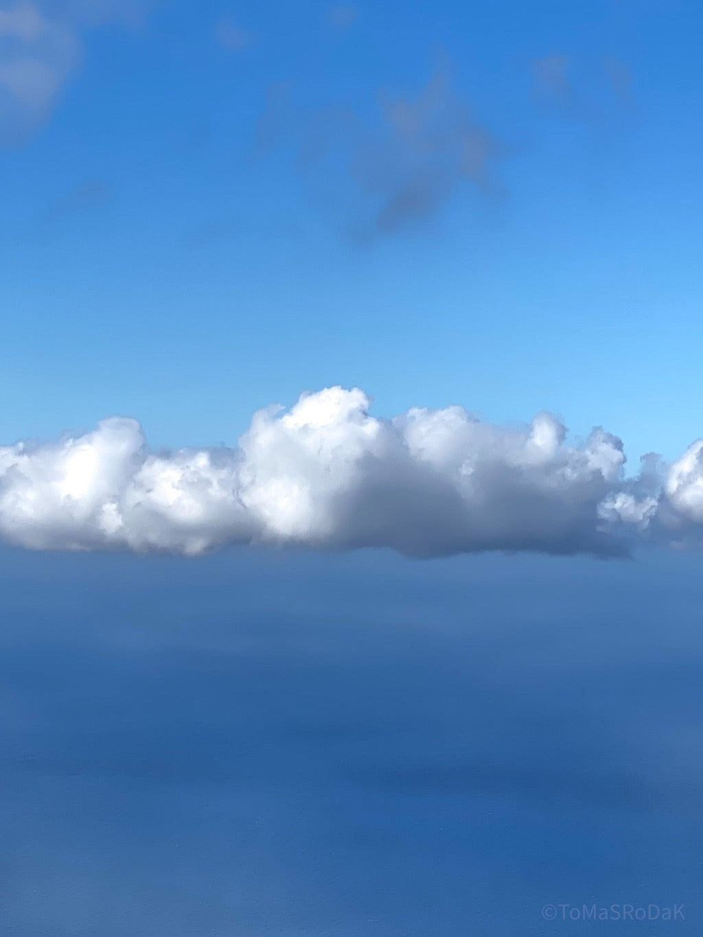 Reflection, mirror picture, Spiegelbild, meditation, work life balance, TOMs FLOWer CLUB, Tomas Rodak, photography, horizon, water photography, Water, Wasser, Meditation, Wolken, Clouds, Wasserrauschen, blue, blau, Mallorca, Puig de Galatzo, Schwimmen, blaue Lagune