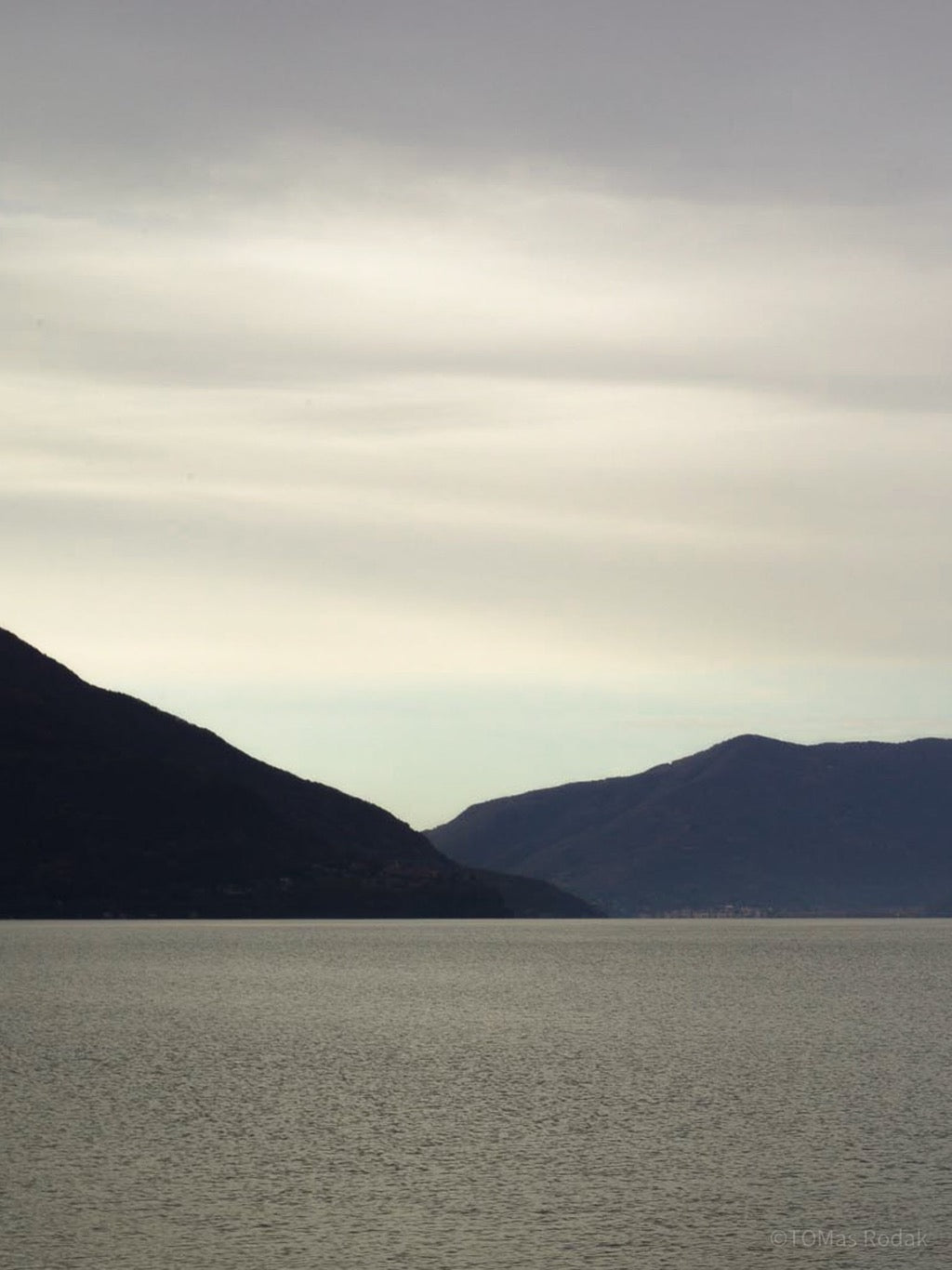 Reflection, meditation, work life balance, TOMs FLOWer CLUB, Tomas Rodak, photography, horizon, water photography, Water, Wasser, Meditation, Wolken, Clouds, Wasserrauschen, blue, blau, Mallorca, La reunion, sea, Schwimmen, blaue Lagune, Alpen, Alps, Bergsee, morning, Morgen